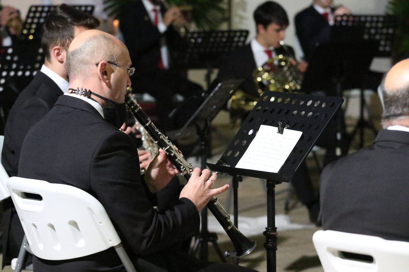 Fotos: La Plaza de la Alcazaba acoge varios conciertos de bandas con un fin solidario