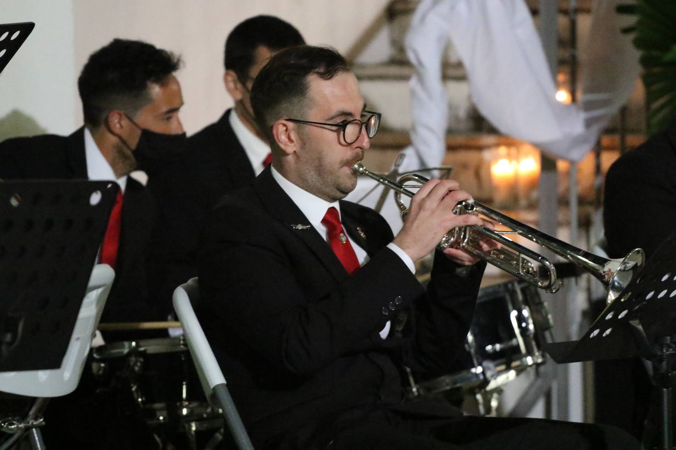 Fotos: La Plaza de la Alcazaba acoge varios conciertos de bandas con un fin solidario