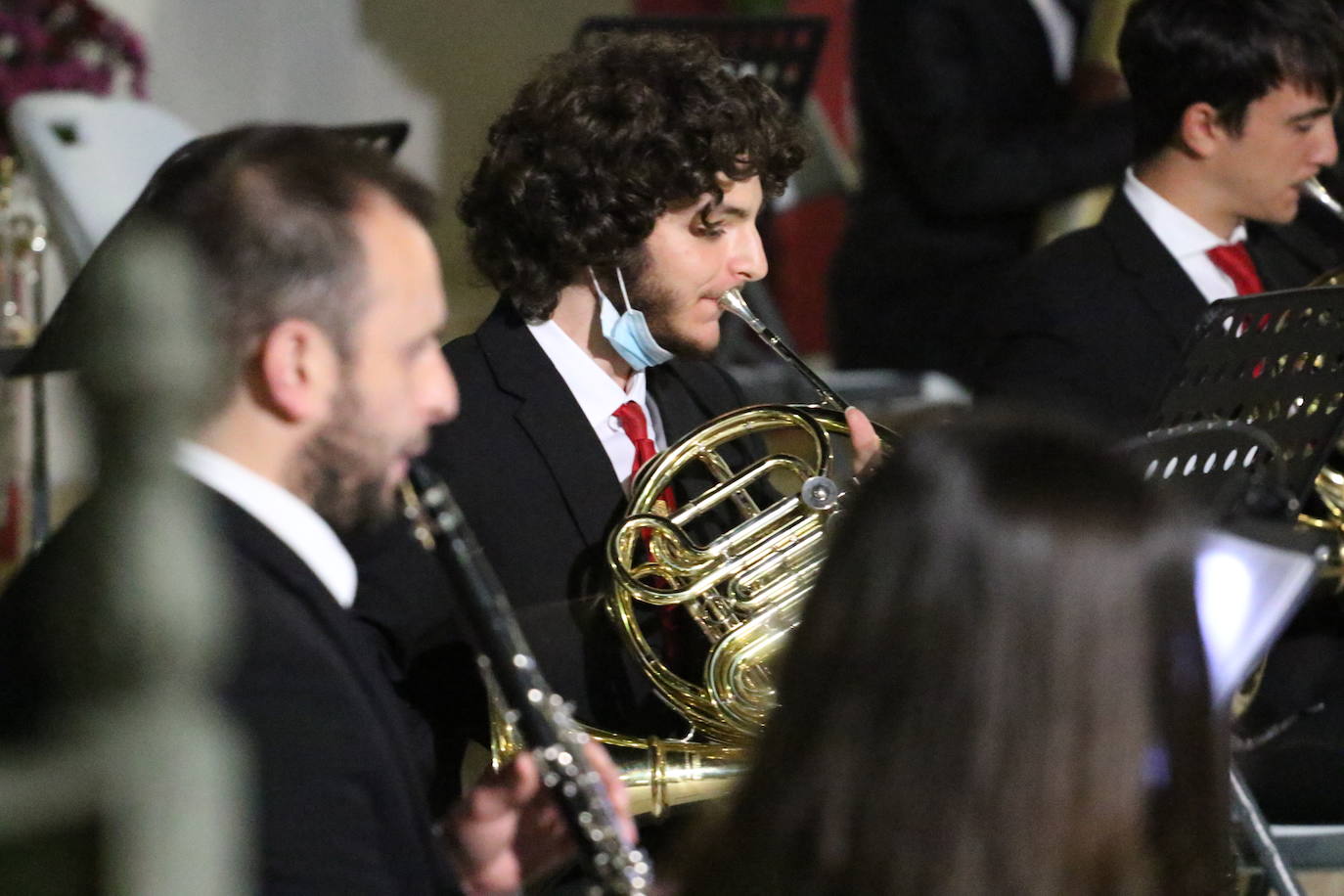 Fotos: La Plaza de la Alcazaba acoge varios conciertos de bandas con un fin solidario