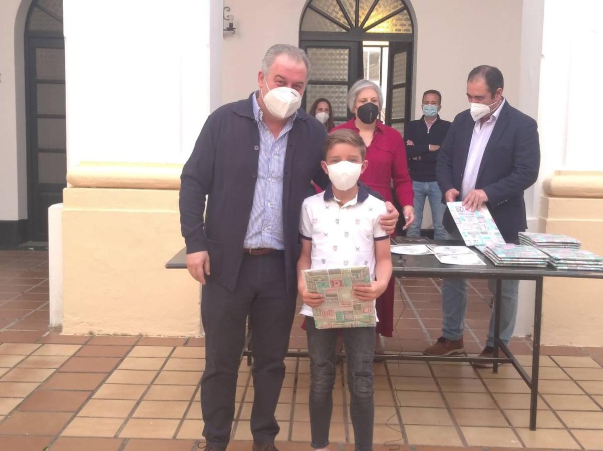 Fotos: La Junta de Cofradías entrega los premios del concurso &#039;Semana Santa en el colegio&#039;