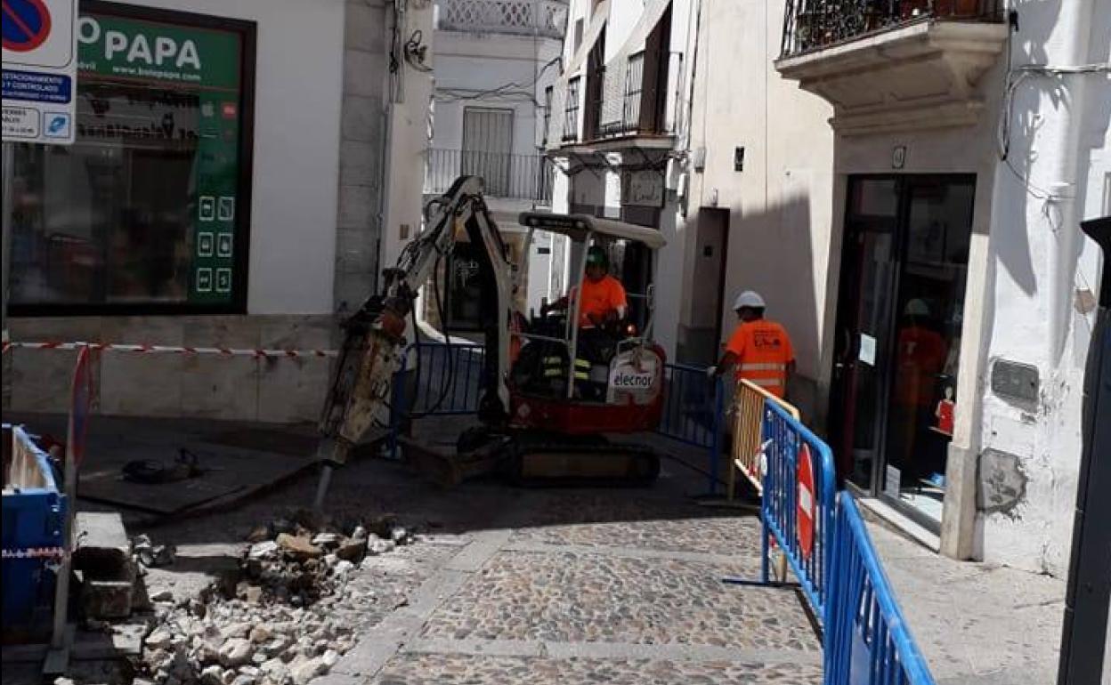 La calle San Agustín permanecerá cortada al tráfico desde este martes, 22 de junio