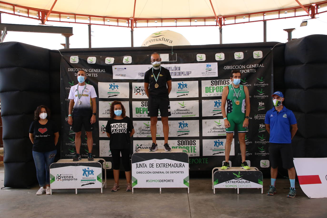Fotos: 120 participantes se dan cita en el VII Triatlón &#039;Ciudad del Temple&#039;