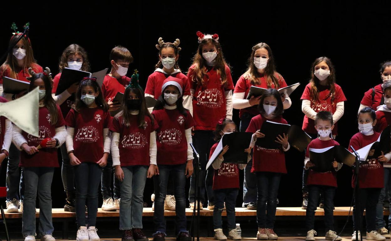 Coro de la Escuela de Música en el 'Certamen de Villancicos'.