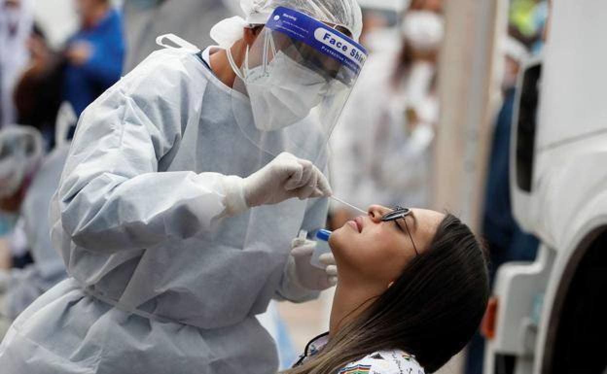 Salud Pública notifica 18 nuevos positivos en Jerez y 2 en La Bazana 