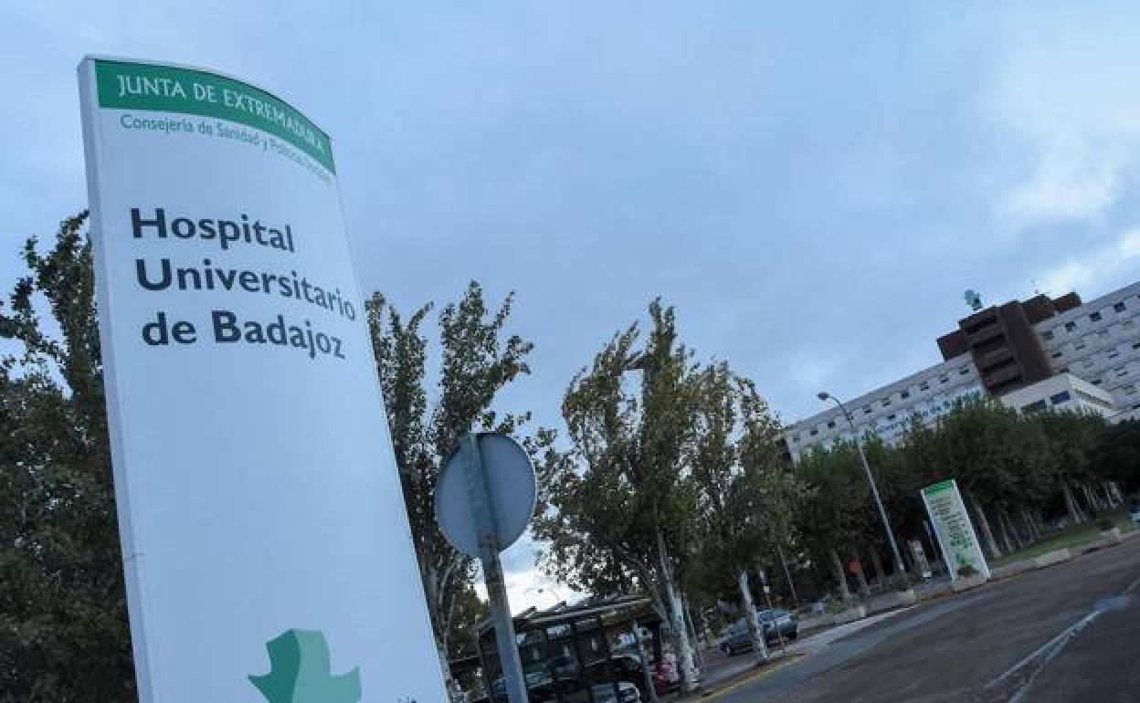 Un jugador de baloncesto de 31 años, en la UCI de Badajoz tras sufrir un infarto