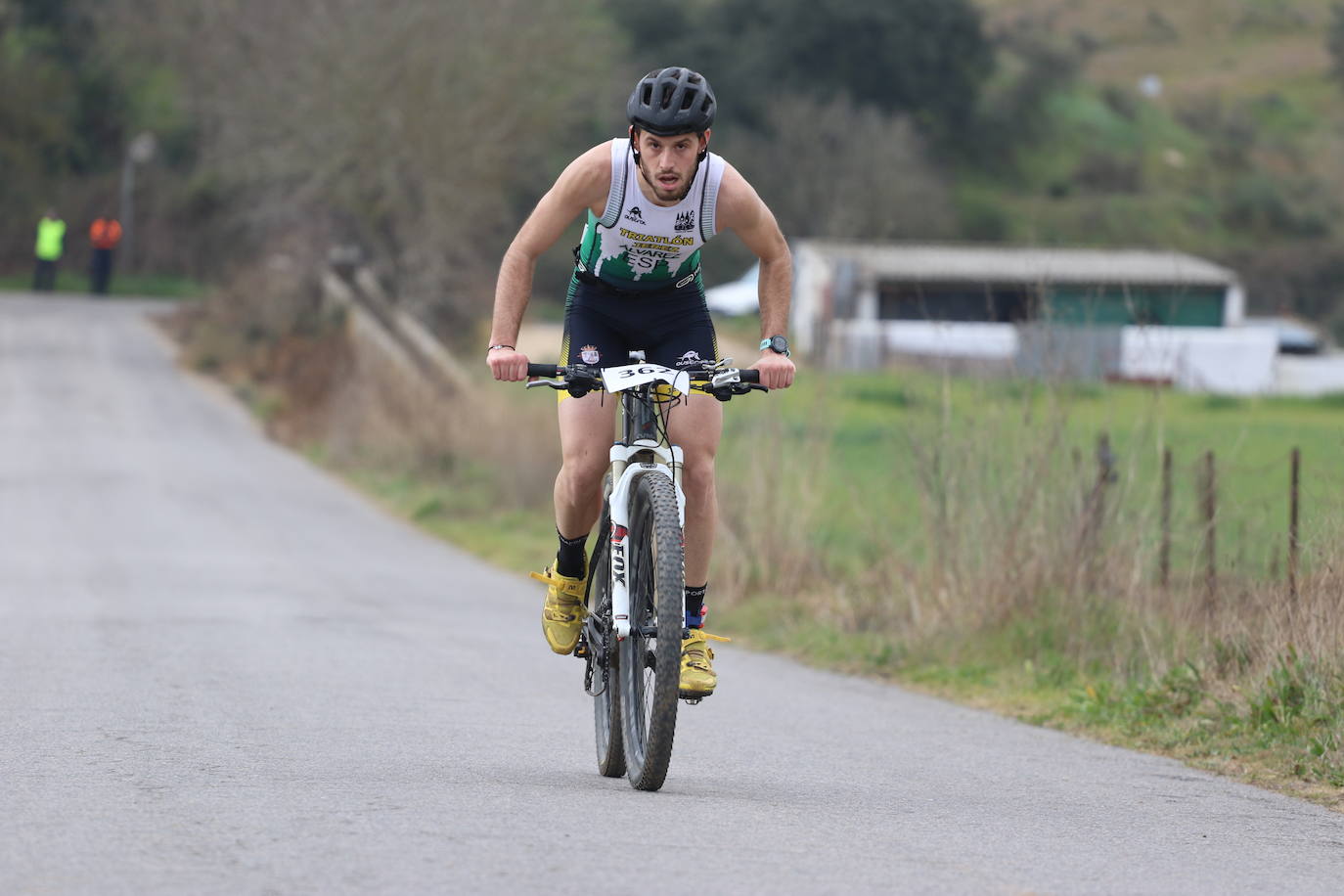 Fotos: Carlos Cobos e Irene Cascajosa ganan el II Duatlón Cross &#039;Dehesa de Jerez&#039;