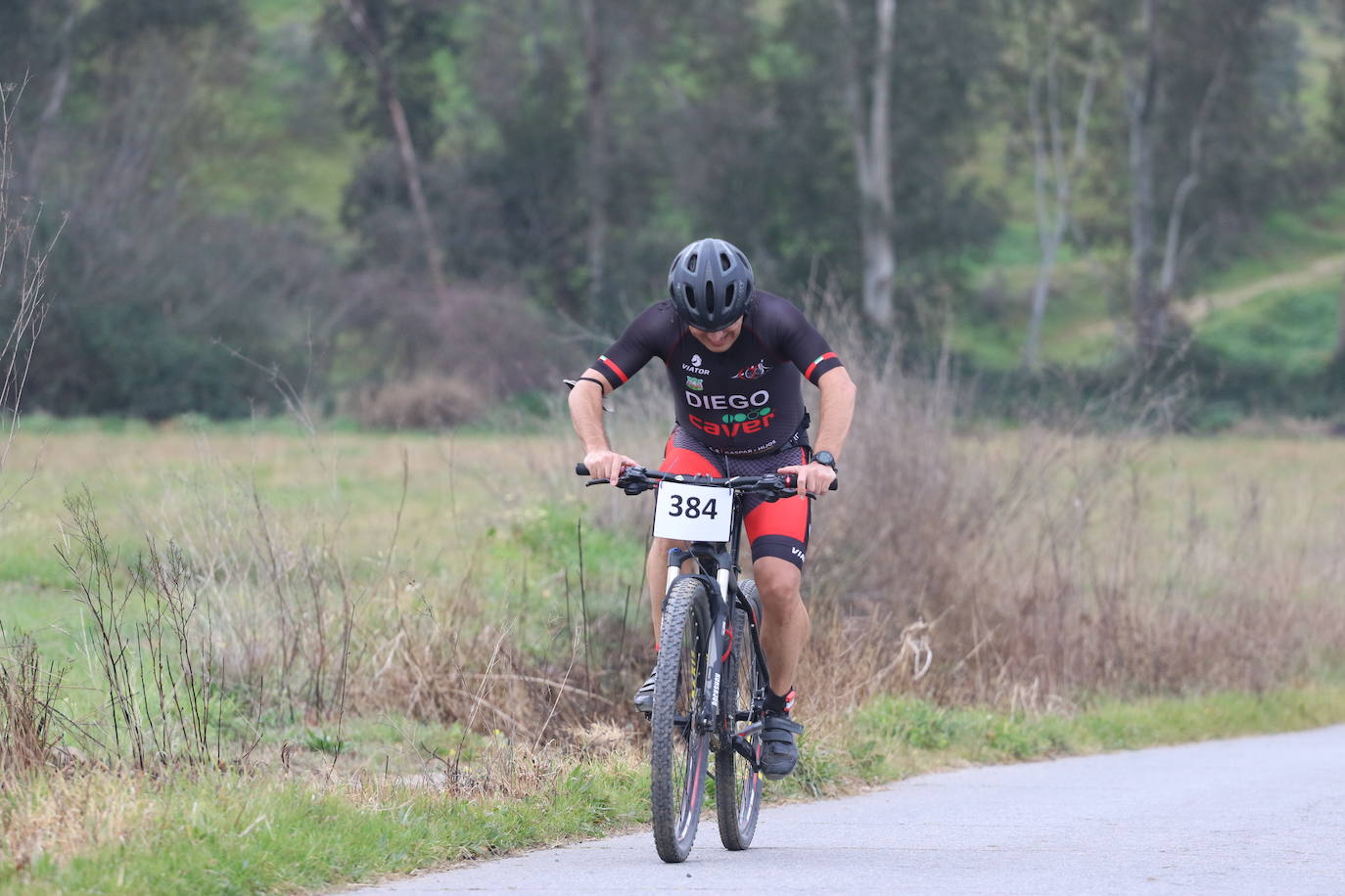 Fotos: Carlos Cobos e Irene Cascajosa ganan el II Duatlón Cross &#039;Dehesa de Jerez&#039;