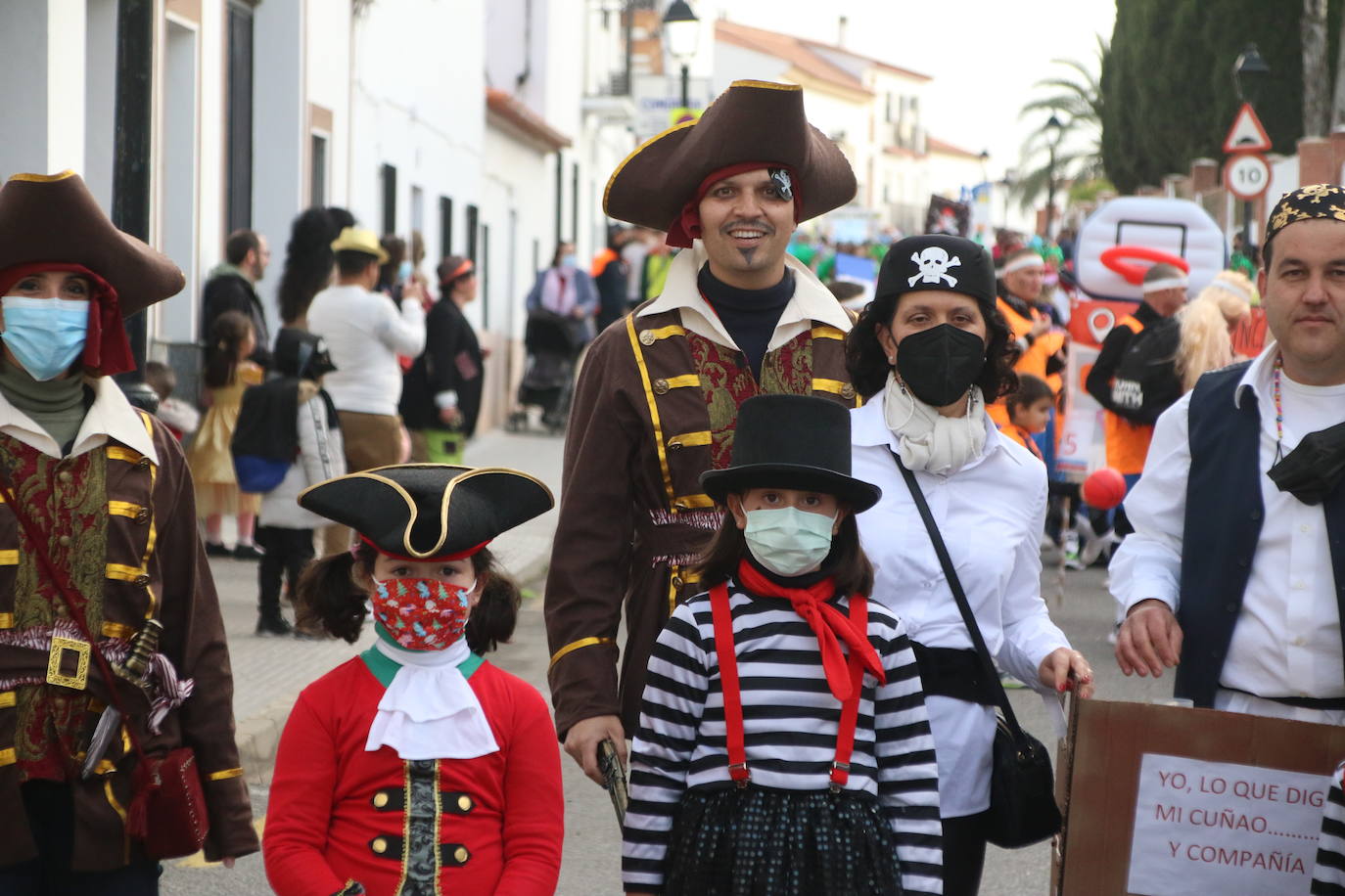 Fotos: El Carnaval vuelve a teñir de color y alegría las calles de Jerez