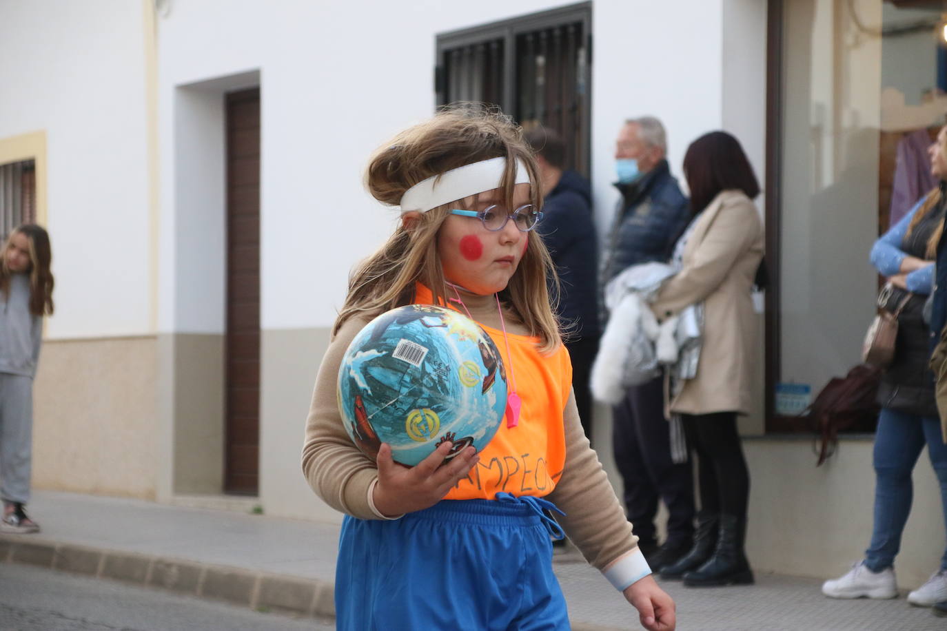 Fotos: El Carnaval vuelve a teñir de color y alegría las calles de Jerez