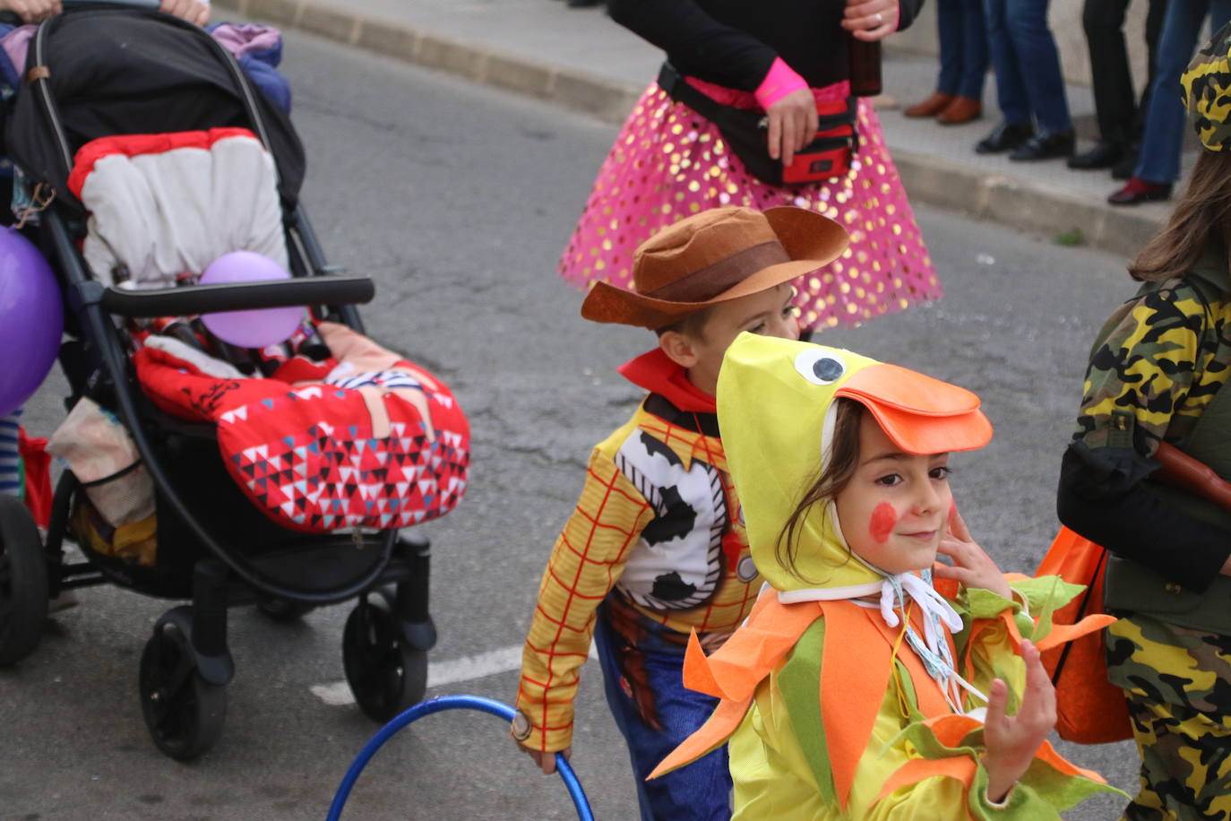 Fotos: El Carnaval vuelve a teñir de color y alegría las calles de Jerez