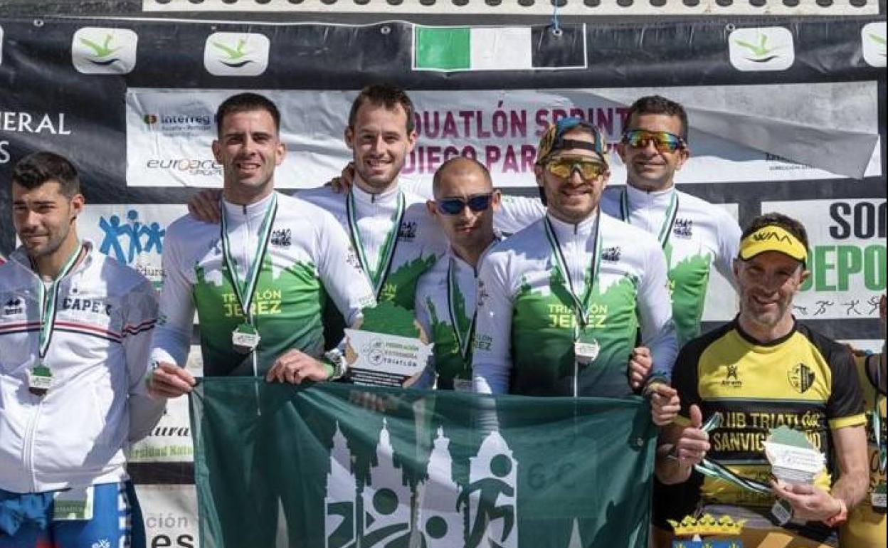 El Club Triatlón Jerez, campeón de Extremadura de Duatlón Contrarreloj por equipos