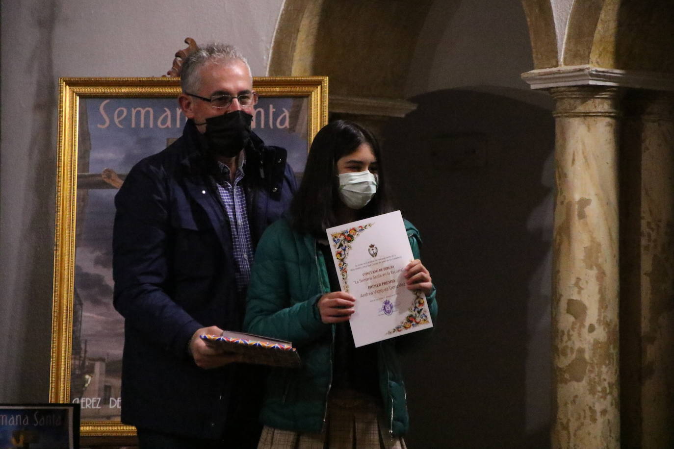 Fotos: El anuario cofrade vuelve a desgranar los entresijos de la Semana Santa jerezana
