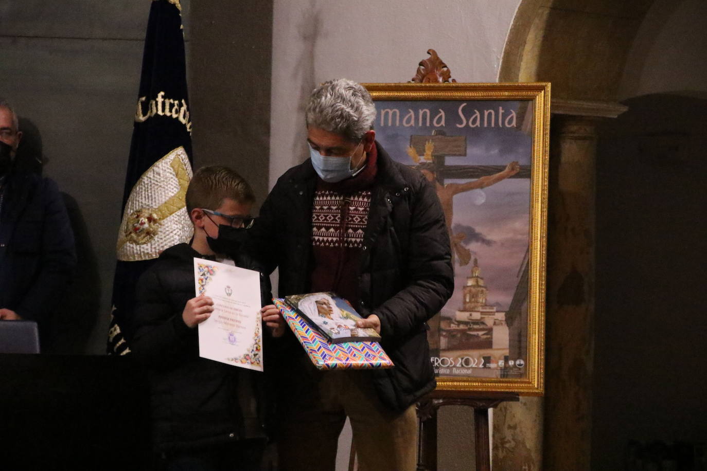 Fotos: El anuario cofrade vuelve a desgranar los entresijos de la Semana Santa jerezana