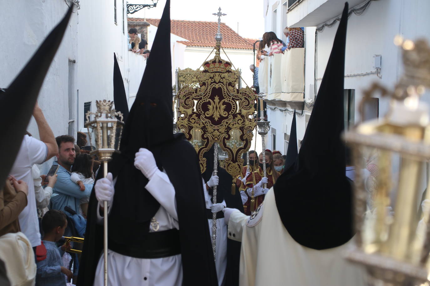 Fotos: Vuelve el fervor a las calles de Jerez de los Caballeros con la llegada de un anhelado Domingo de Ramos