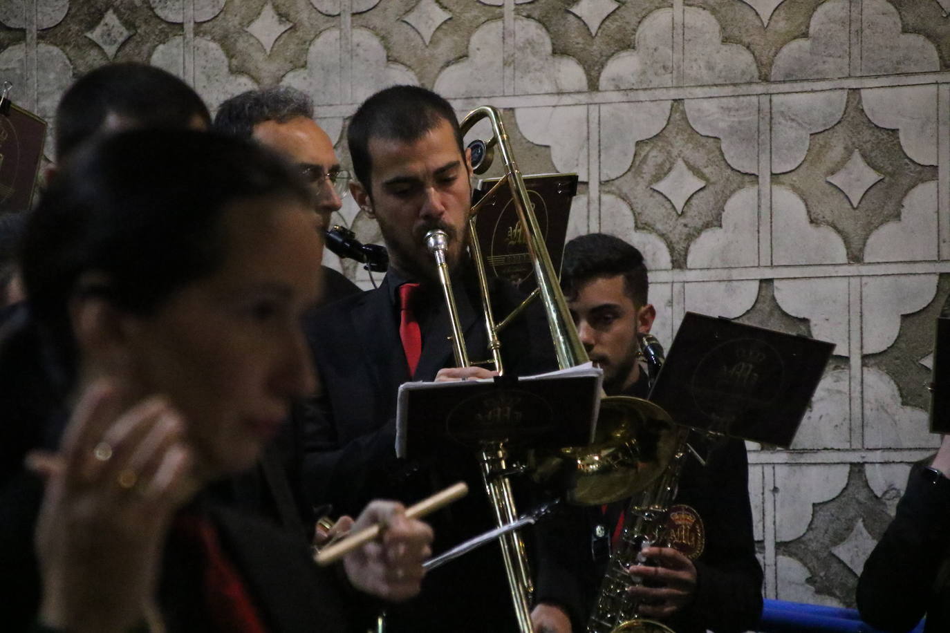 Fotos: Jerez vuelve a enmudecer ante Jesús Orando en el Huerto y Nuestra Señora del Silencio en una nueva noche de Martes Santo
