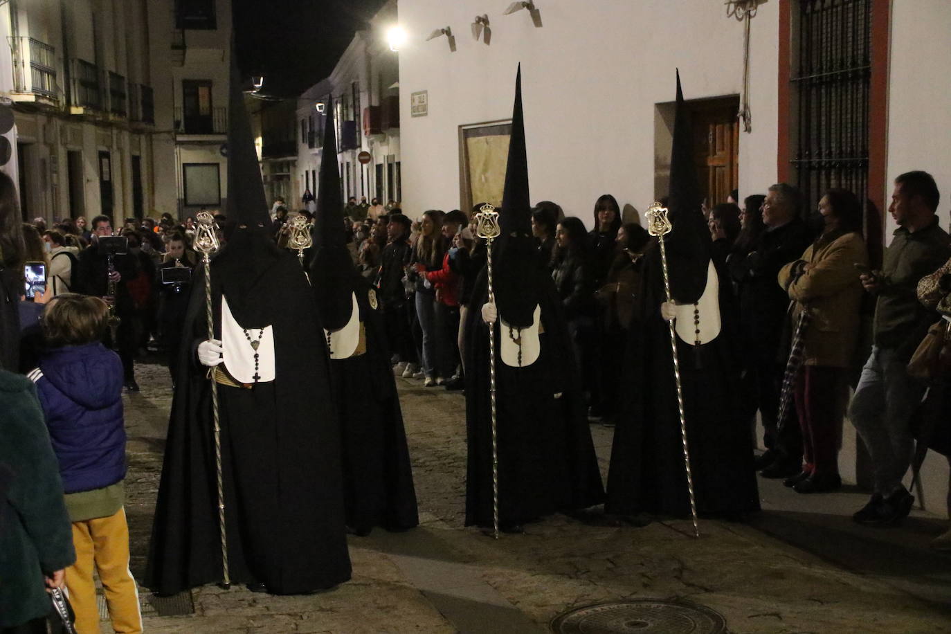 Fotos: Jerez vuelve a enmudecer ante Jesús Orando en el Huerto y Nuestra Señora del Silencio en una nueva noche de Martes Santo