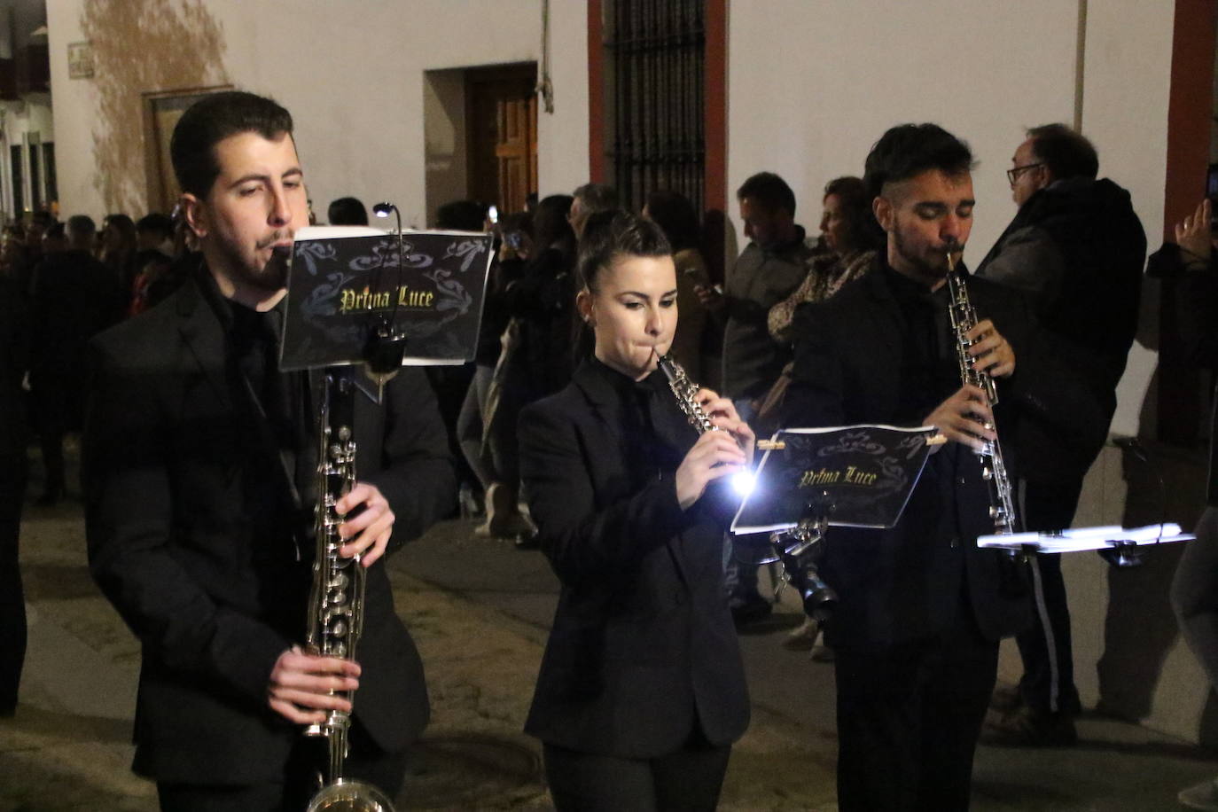 Fotos: Jerez vuelve a enmudecer ante Jesús Orando en el Huerto y Nuestra Señora del Silencio en una nueva noche de Martes Santo