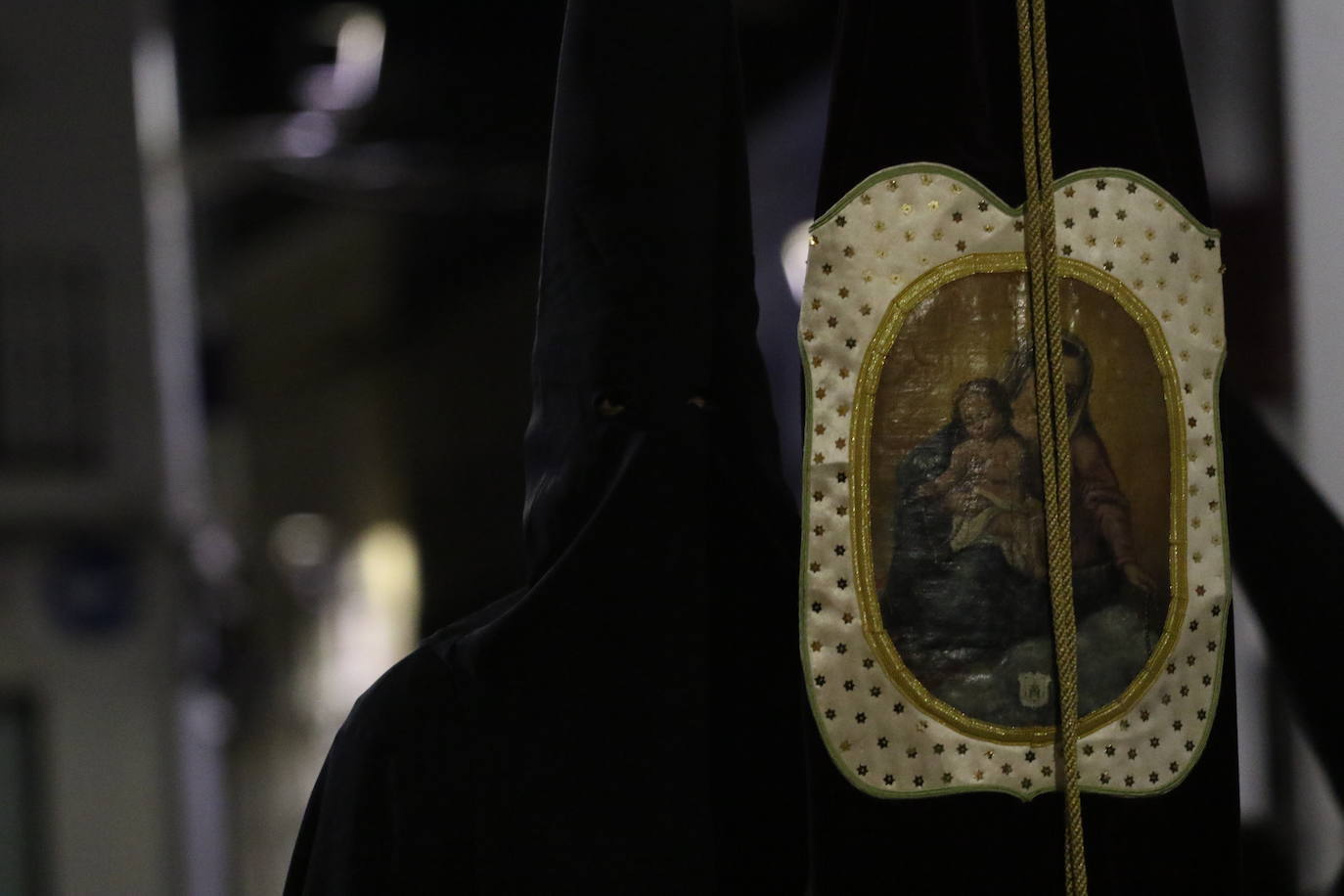 Fotos: Jerez vuelve a enmudecer ante Jesús Orando en el Huerto y Nuestra Señora del Silencio en una nueva noche de Martes Santo