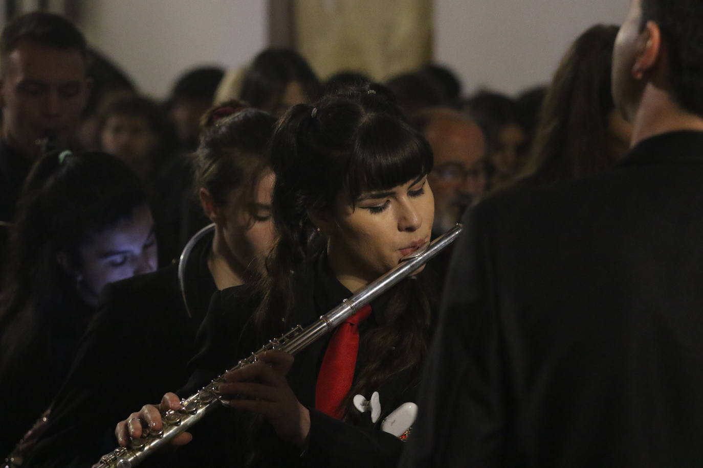 Fotos: Jerez vuelve a enmudecer ante Jesús Orando en el Huerto y Nuestra Señora del Silencio en una nueva noche de Martes Santo