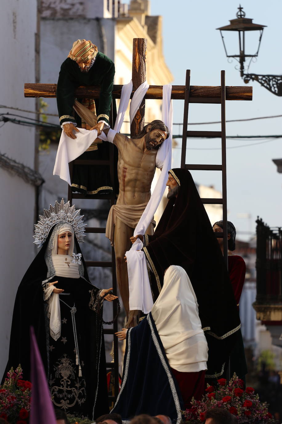 Fotos: El fervor envuelve la tarde de Viernes Santo en Jerez de los Caballeros