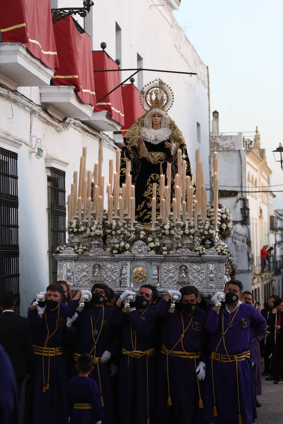 Fotos: El fervor envuelve la tarde de Viernes Santo en Jerez de los Caballeros