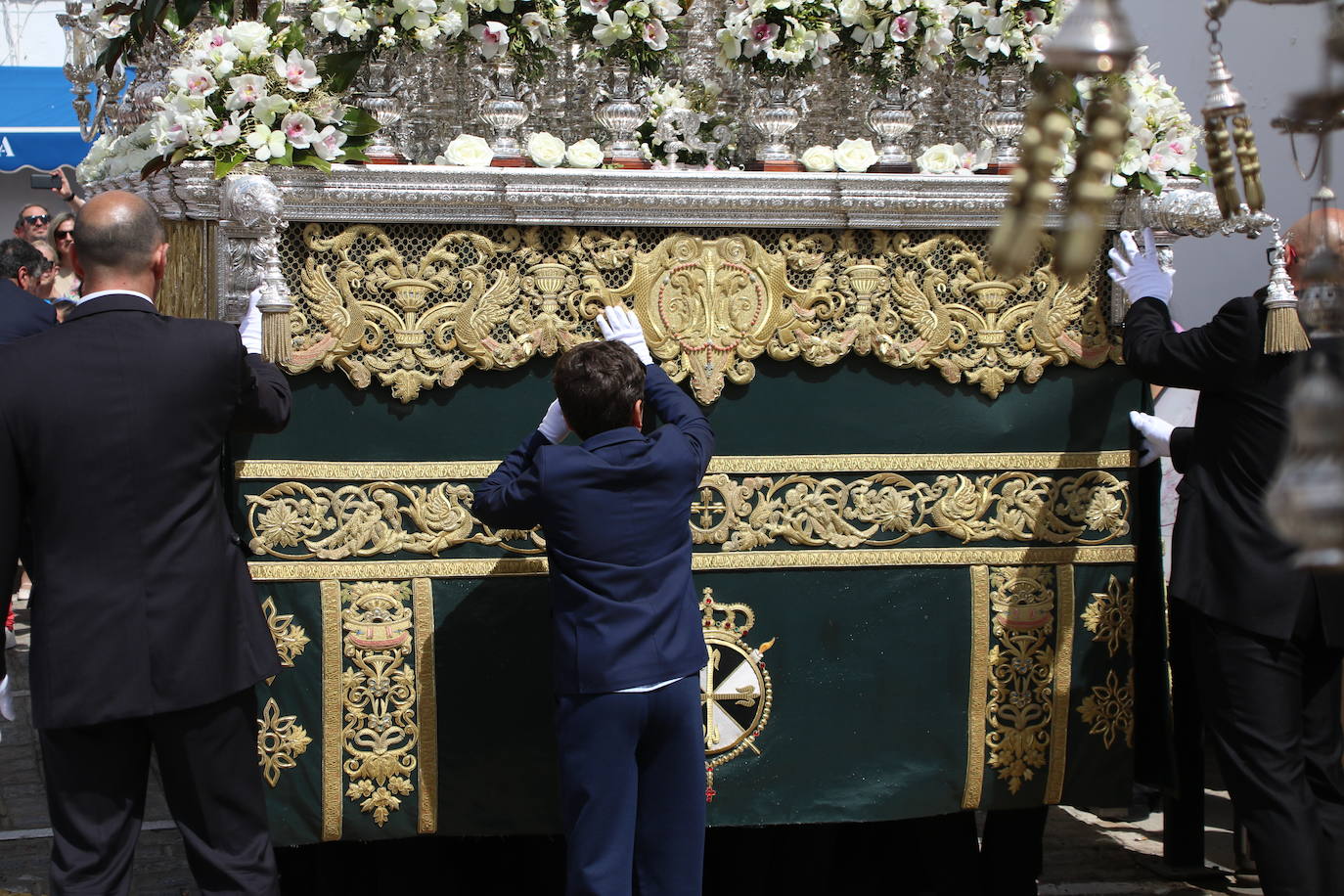 Fotos: Jerez se despide de su Semana Santa más deseada con un espléndido Domingo de Resurrección