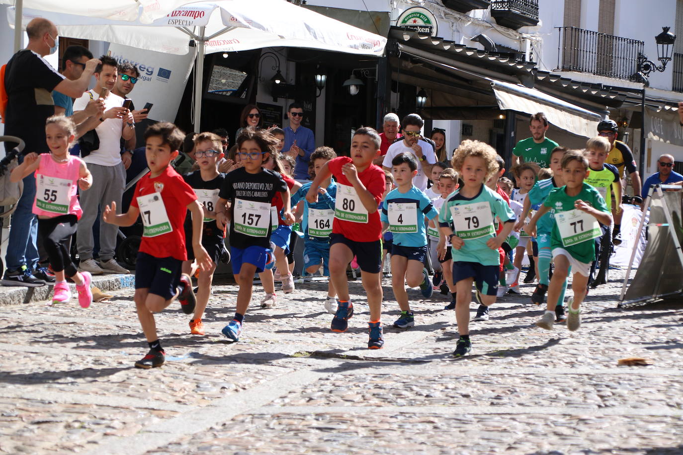 Fotos: Bruno Paixão y Anabel Benítez, vencedores de la XXIII Carrera Popular de Jerez de los Caballeros