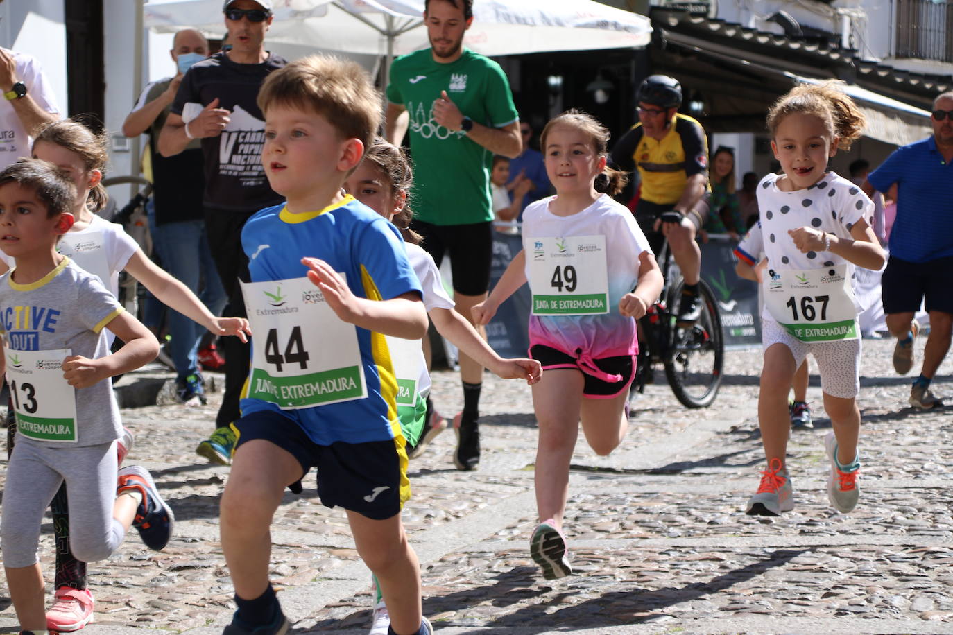 Fotos: Bruno Paixão y Anabel Benítez, vencedores de la XXIII Carrera Popular de Jerez de los Caballeros