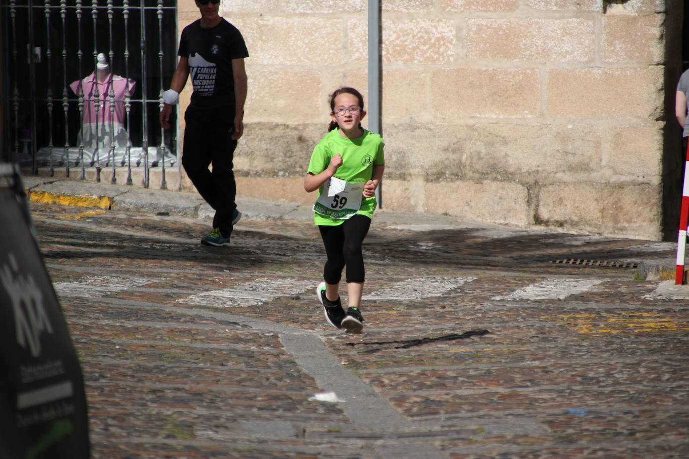 Fotos: Bruno Paixão y Anabel Benítez, vencedores de la XXIII Carrera Popular de Jerez de los Caballeros