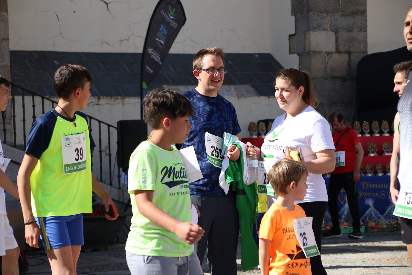 Fotos: Bruno Paixão y Anabel Benítez, vencedores de la XXIII Carrera Popular de Jerez de los Caballeros