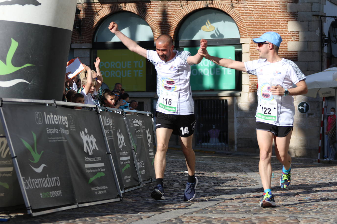 Fotos: Bruno Paixão y Anabel Benítez, vencedores de la XXIII Carrera Popular de Jerez de los Caballeros