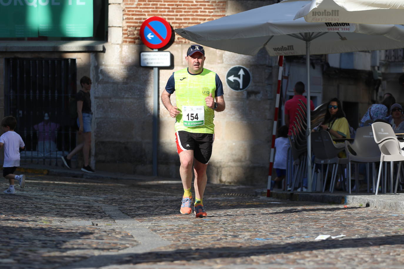 Fotos: Bruno Paixão y Anabel Benítez, vencedores de la XXIII Carrera Popular de Jerez de los Caballeros