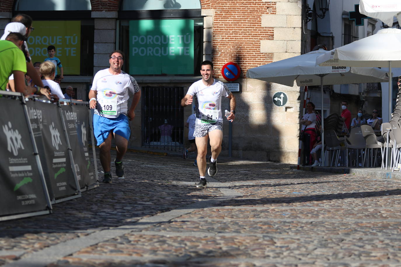 Fotos: Bruno Paixão y Anabel Benítez, vencedores de la XXIII Carrera Popular de Jerez de los Caballeros