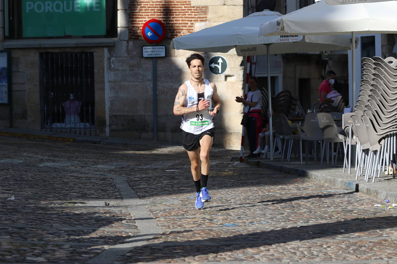 Fotos: Bruno Paixão y Anabel Benítez, vencedores de la XXIII Carrera Popular de Jerez de los Caballeros