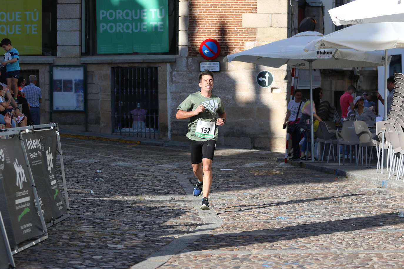 Fotos: Bruno Paixão y Anabel Benítez, vencedores de la XXIII Carrera Popular de Jerez de los Caballeros