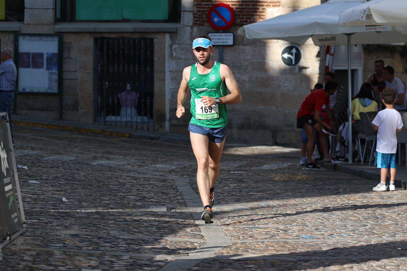 Fotos: Bruno Paixão y Anabel Benítez, vencedores de la XXIII Carrera Popular de Jerez de los Caballeros