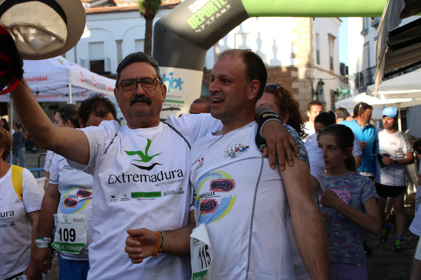 Fotos: Bruno Paixão y Anabel Benítez, vencedores de la XXIII Carrera Popular de Jerez de los Caballeros