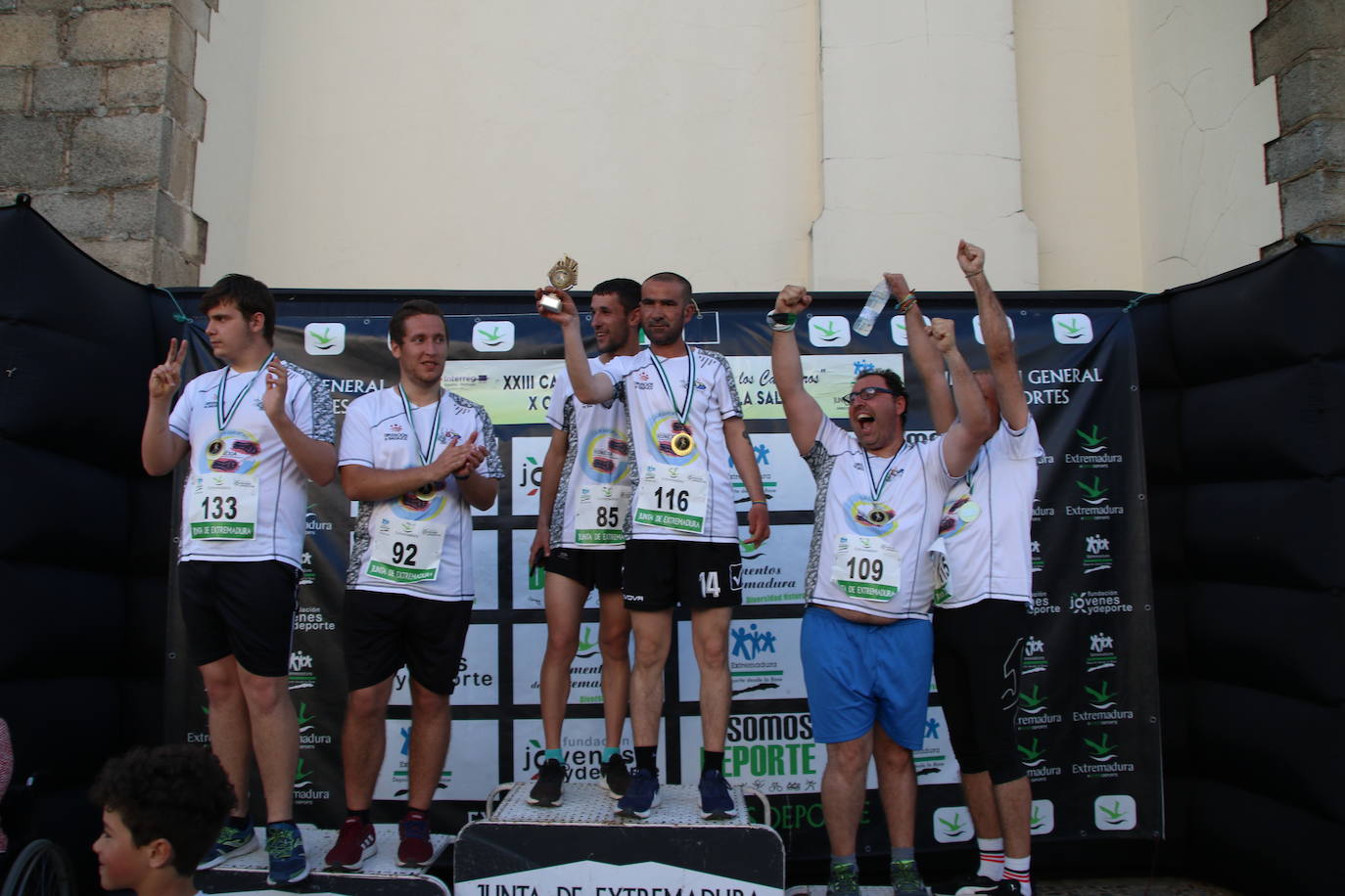 Fotos: Bruno Paixão y Anabel Benítez, vencedores de la XXIII Carrera Popular de Jerez de los Caballeros