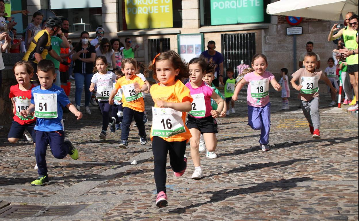 Bruno Paixão y Anabel Benítez, vencedores de la XXIII Carrera Popular de Jerez de los Caballeros