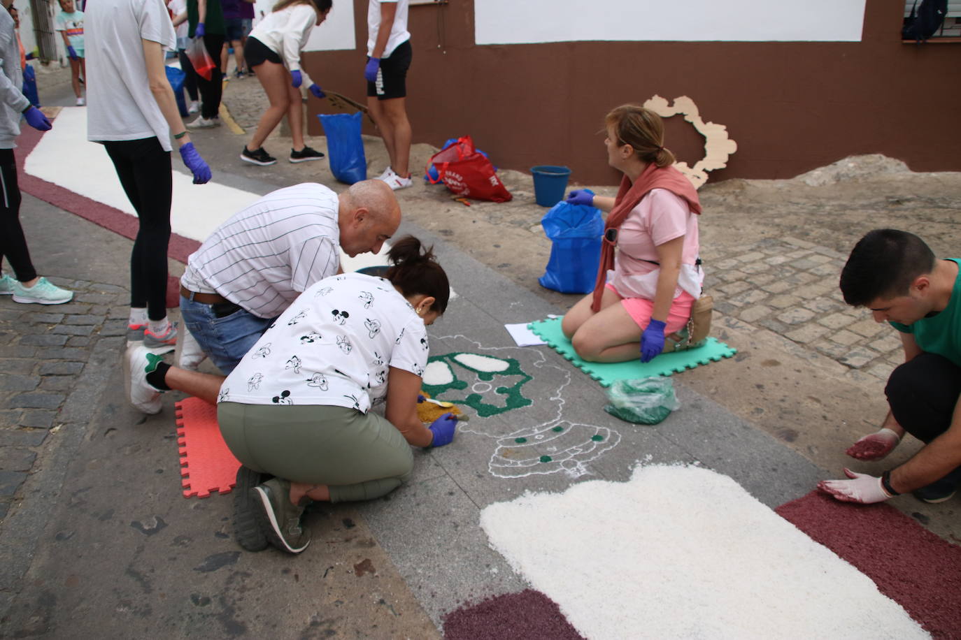 Fotos: Las alfombras de sal vuelven a engalanar las calles de Jerez para celebrar el Corpus Christi