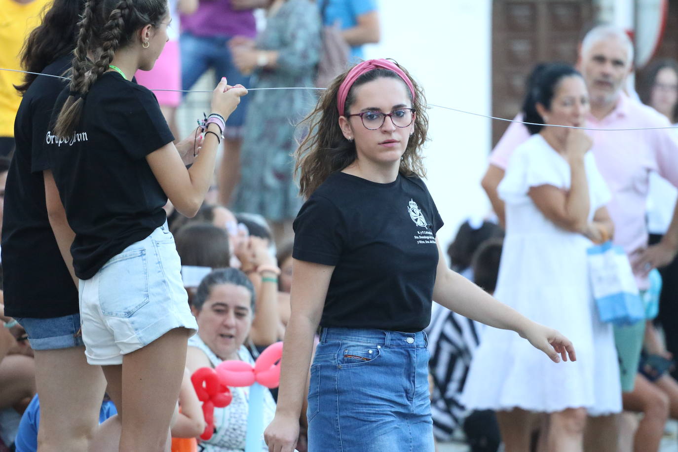 Fotos: La «velá» del barrio de Santa Catalina continúa este sábado con más música y animación