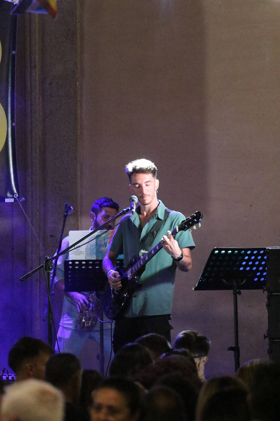 Fotos: La «velá» del barrio de Santa Catalina continúa este sábado con más música y animación