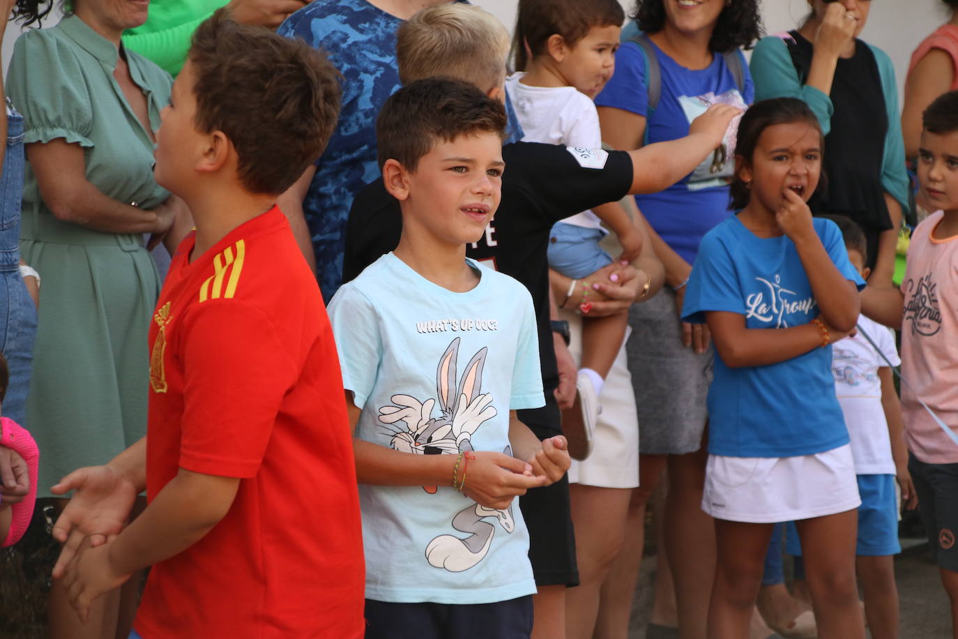 Fotos: La «velá» del barrio de San Roque continúa con la tradicional bendición de animales y los juegos infantiles