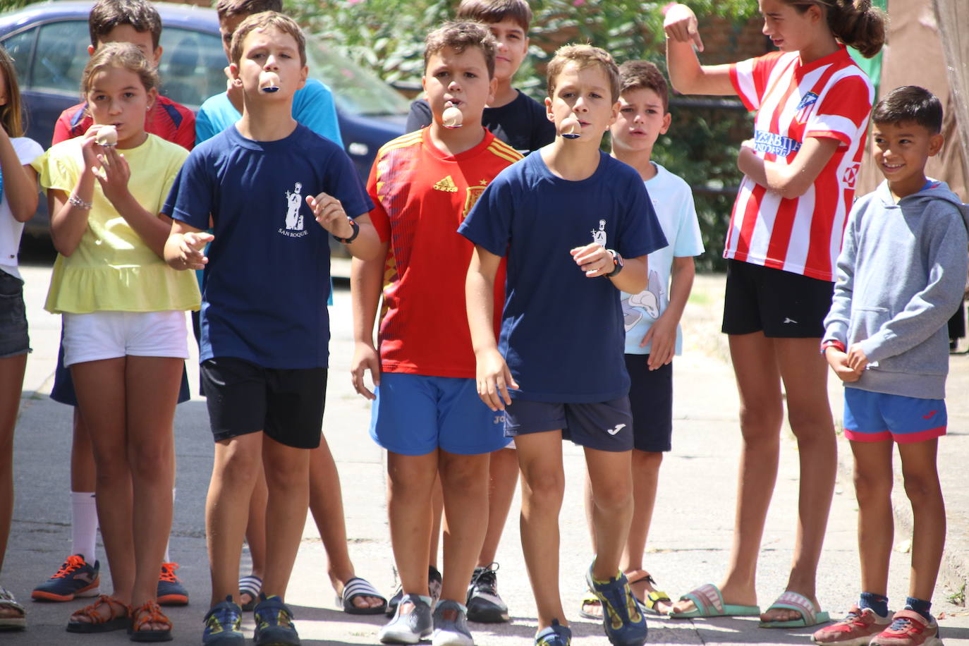 Fotos: La «velá» del barrio de San Roque continúa con la tradicional bendición de animales y los juegos infantiles