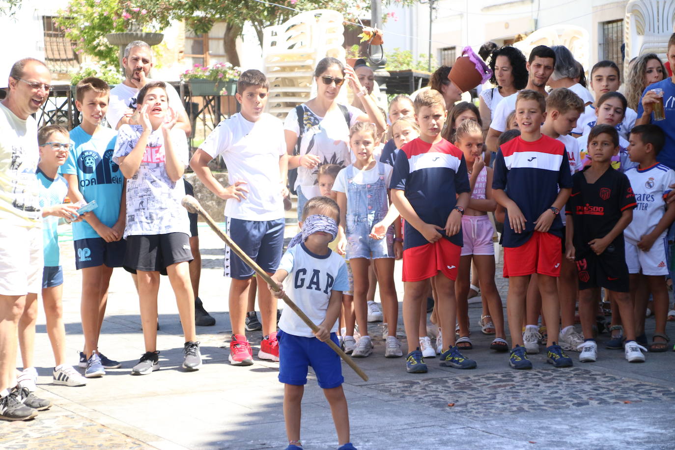 Fotos: El barrio de Santa María continúa este sábado con su tradicional «velá»