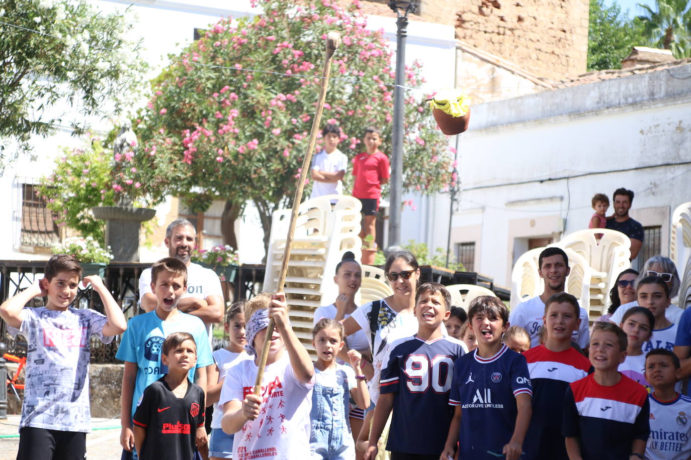 Fotos: El barrio de Santa María continúa este sábado con su tradicional «velá»