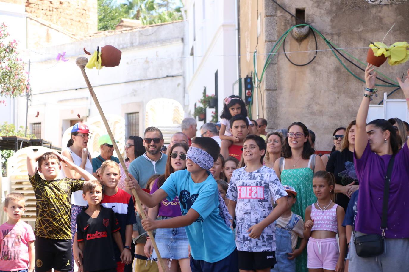 Fotos: El barrio de Santa María continúa este sábado con su tradicional «velá»