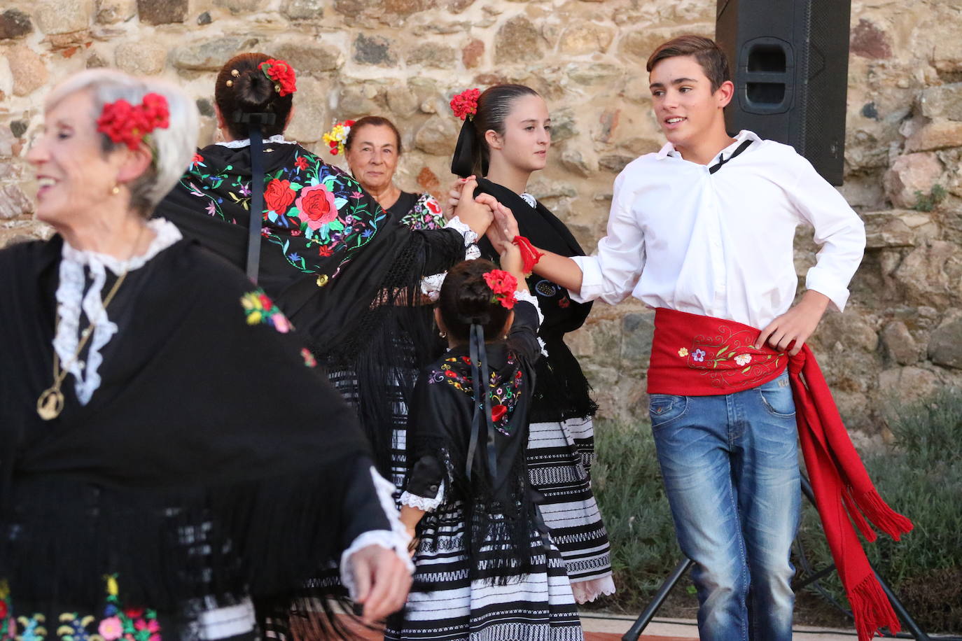Fotos: Jerez de los Caballeros celebra el Día de Extremadura con un acto institucional en el Lienzo de Muralla