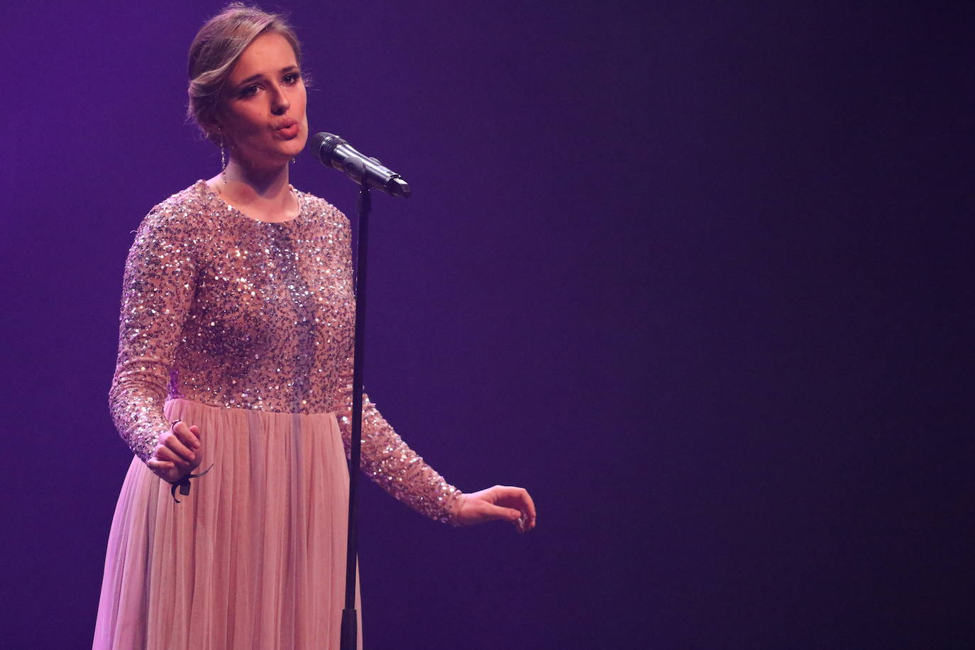 Fotos: Ana Nina, ganadora del Festival de la Canción de Extremadura 2022