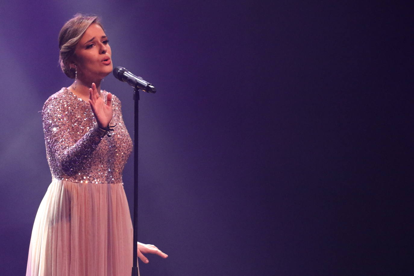 Fotos: Ana Nina, ganadora del Festival de la Canción de Extremadura 2022